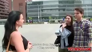 муж с женой предложили прохожим потрахаться вчетверо&mcy